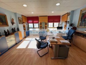 49m2 office in Edificio Botiguero