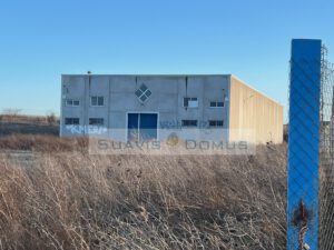 Nave de 759m2 en parcela de 8.700m2