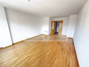 Piso en Vista Alegre de 4 habitaciones